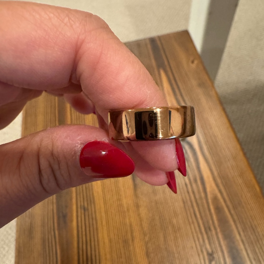 Oura Rose Gold Ring size 8 - Gen4